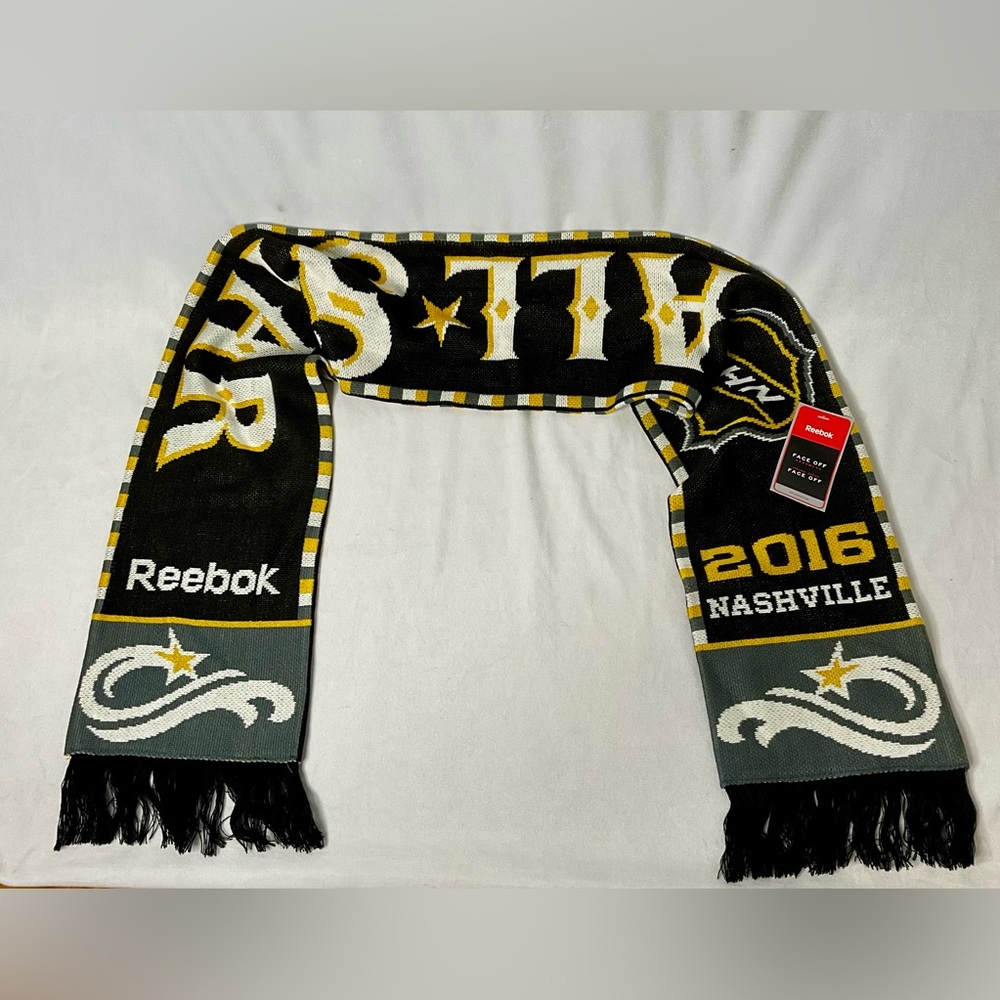 NWT Reebok NHL 2016 Stadium Series Face-Off Collection Scarf Nashville Predators
